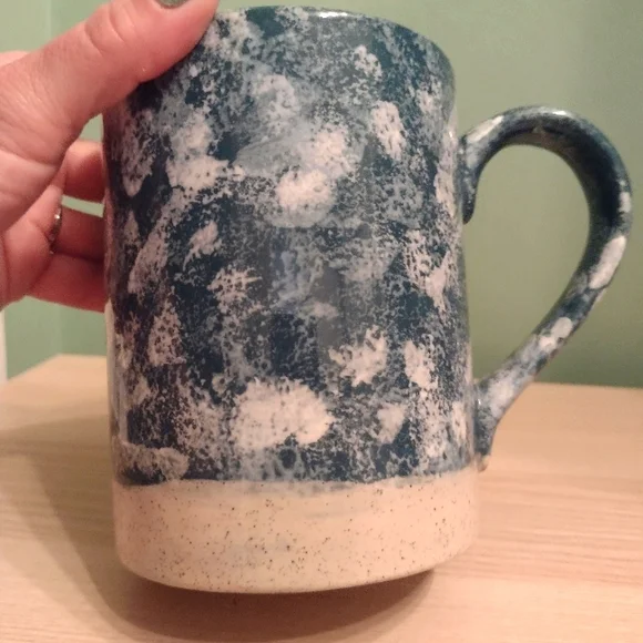 New Handcrafted Glazed Pottery Mug - Picture 3 of 15